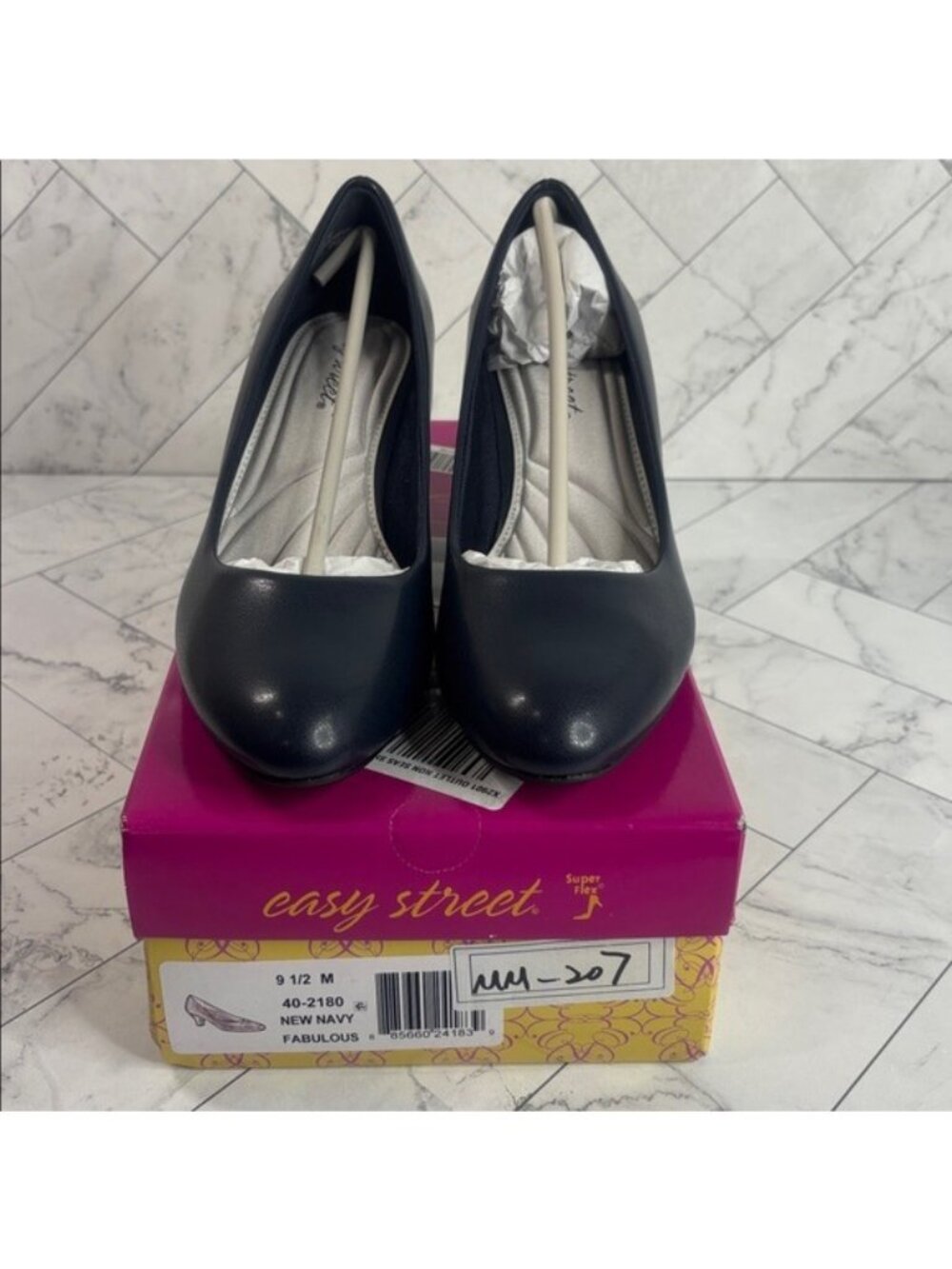 NWT Easy Street Womens Fabulous Navy Faux Leather Heeled Pumps Shoes 9.5M - Picture 9 of 9